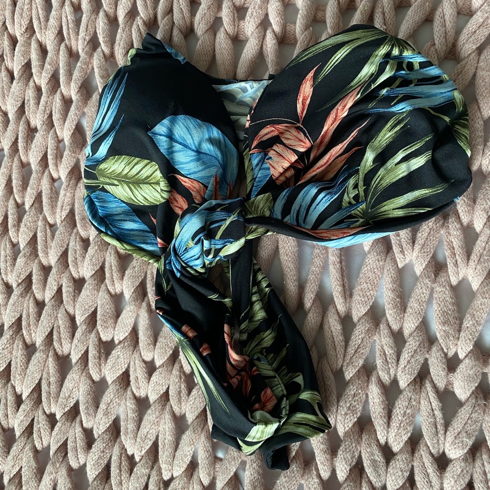 Matching tie top and long pants set